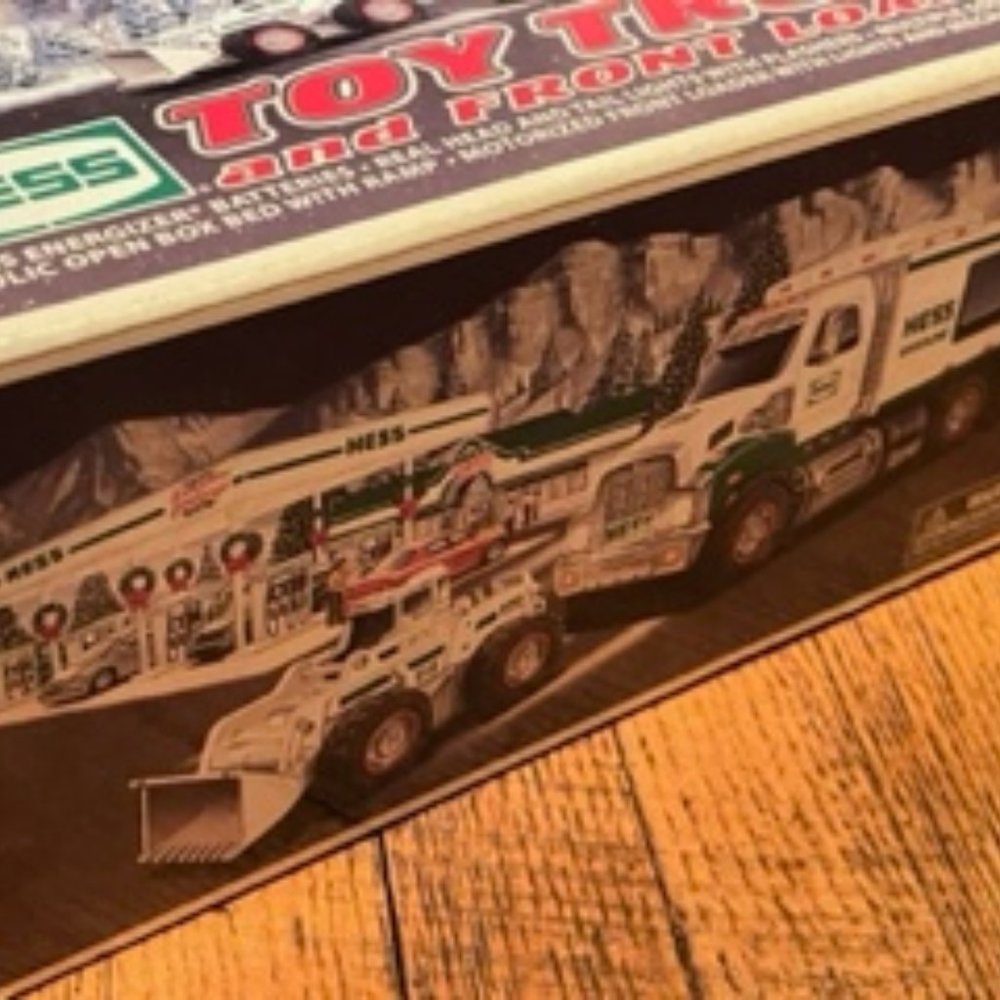 Collectable Toy 2008 HESS TOY TRUCK AND FRONT END LOADER.